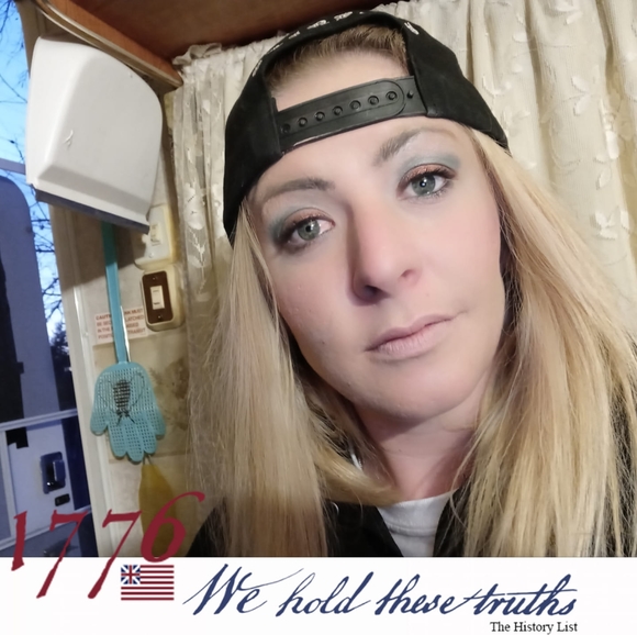 Meet your Posher, Stephanie - Picture 1 of 1